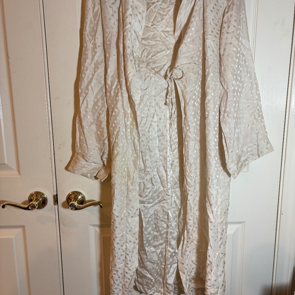 Women's 100% Silk White Polka Dot Robe